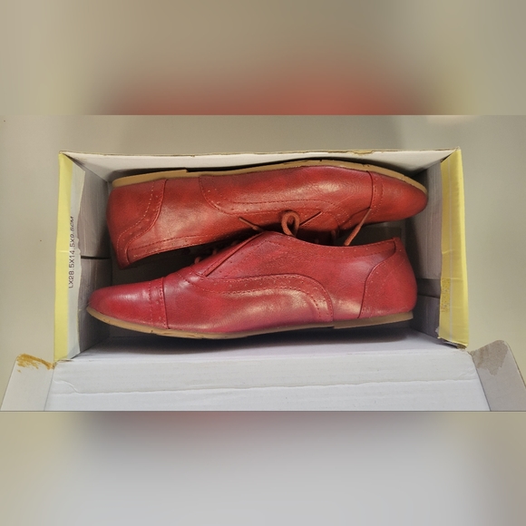 Nature Breeze Red Oxford Size 8.5 - Picture 5 of 7